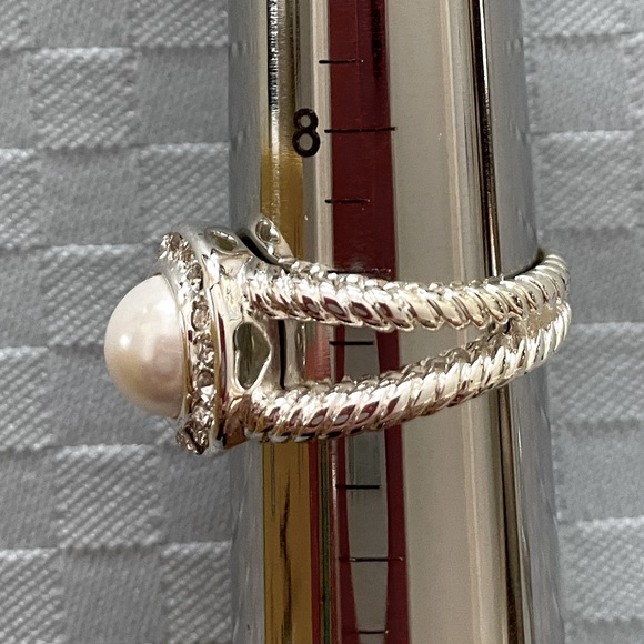 Pearl and Rhinestone Ring - Picture 4 of 4